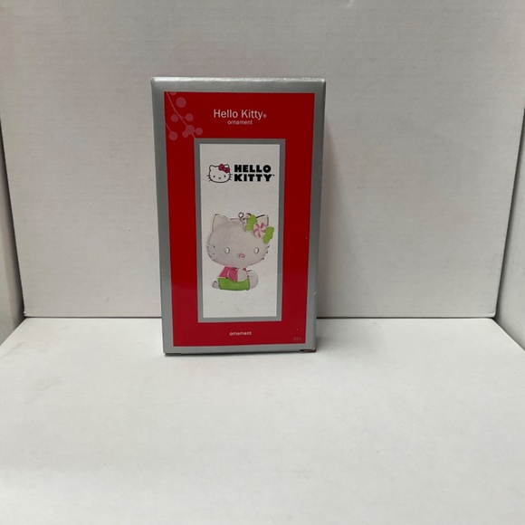 NWT American Greeting Heirloom Hello Kitty Ornament - Picture 2 of 3